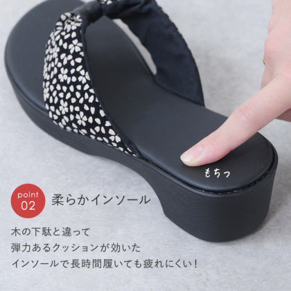 小桜模様の下駄風サンダル｜レディース靴の通販 shop kilakila