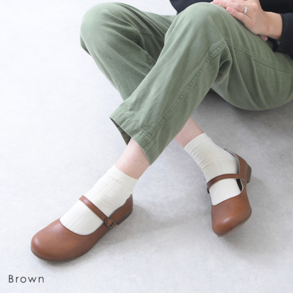 ラクラクのぺたんこストラップパンプス｜レディース靴の通販 shop